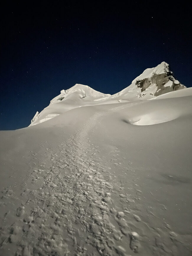 Nevado Vallunaraju
